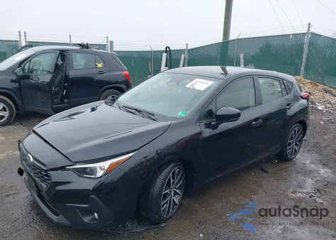 2024 Subaru Impreza Sport 5-Door z USA, uszkodzony, nr VIN JF1GUAFC4R8881476